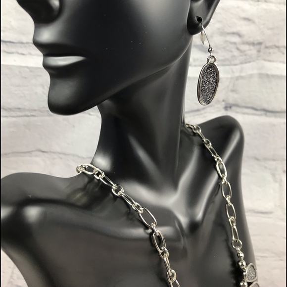 Jewelry - Picture 6 of 11